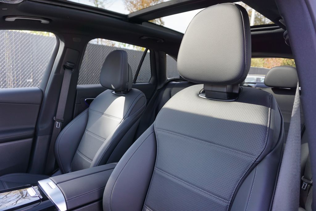 Thumbnail: 2026 Mercedes-Benz GLC - 11