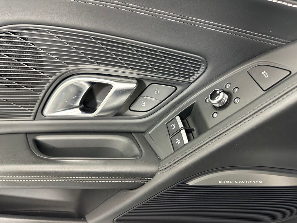 Thumbnail: 2018 Audi R8 - 20