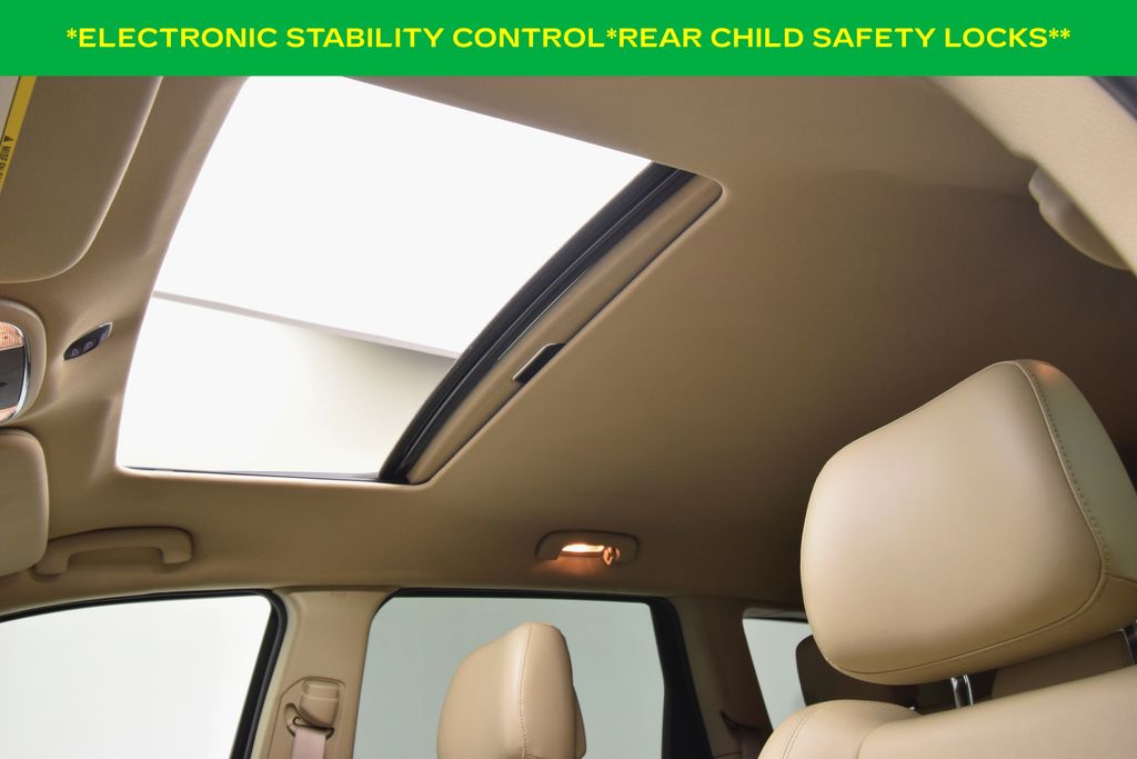 used 2015 Jeep Grand Cherokee car, priced at $13,900