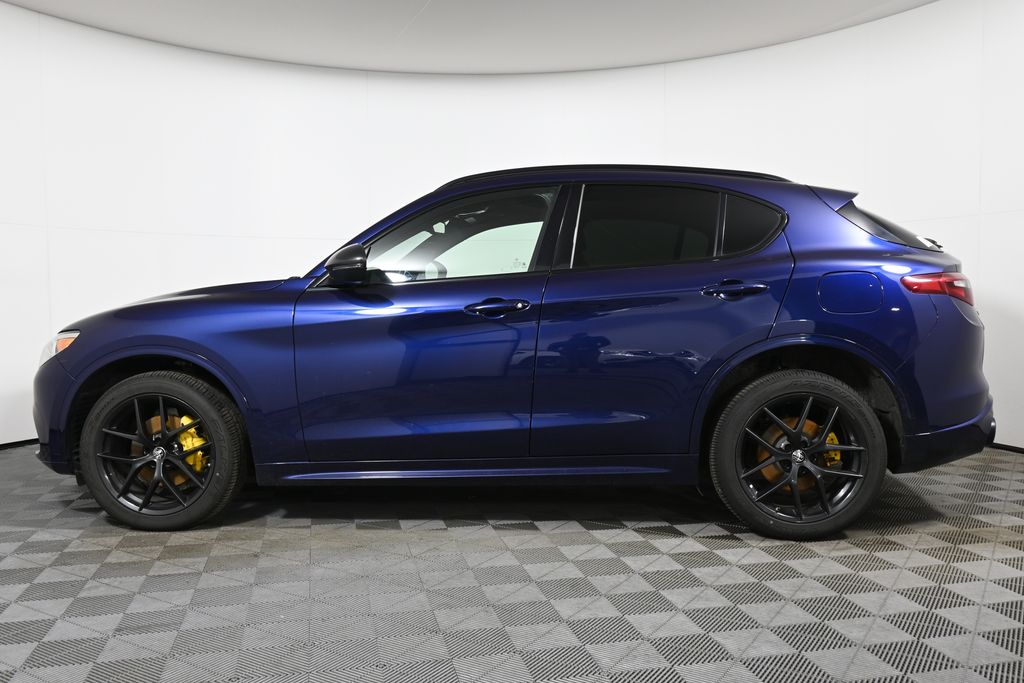 Thumbnail: 2020 Alfa Romeo Stelvio - 2