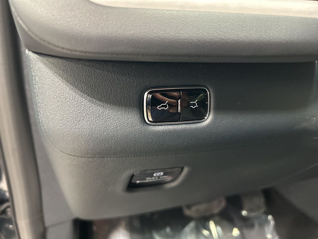 new 2025 Lincoln Navigator car, priced at $100,022