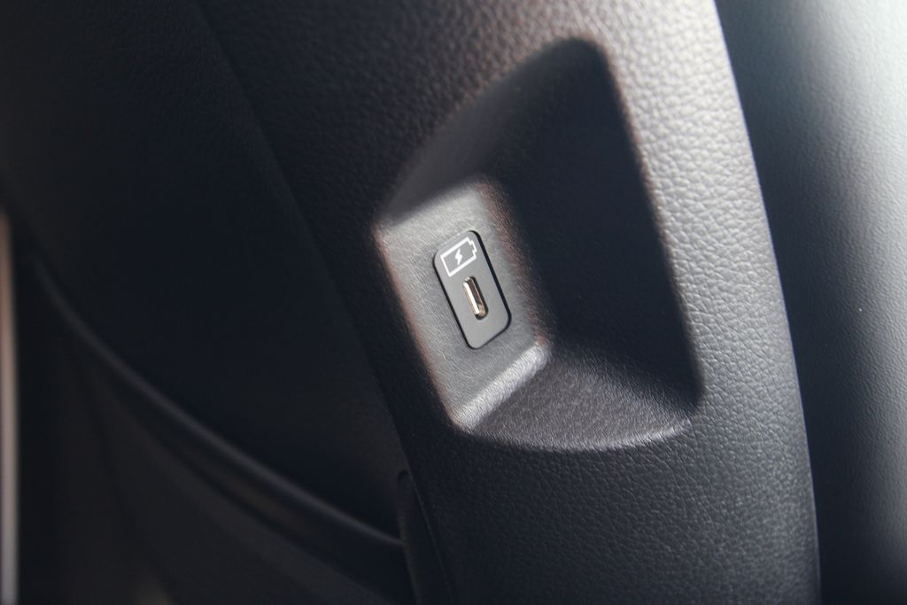 New 2027 Kia Carnival MPV Van