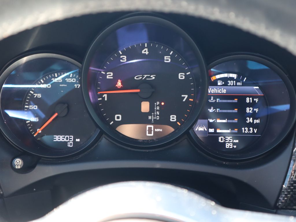 Thumbnail: 2018 Porsche Macan - 19