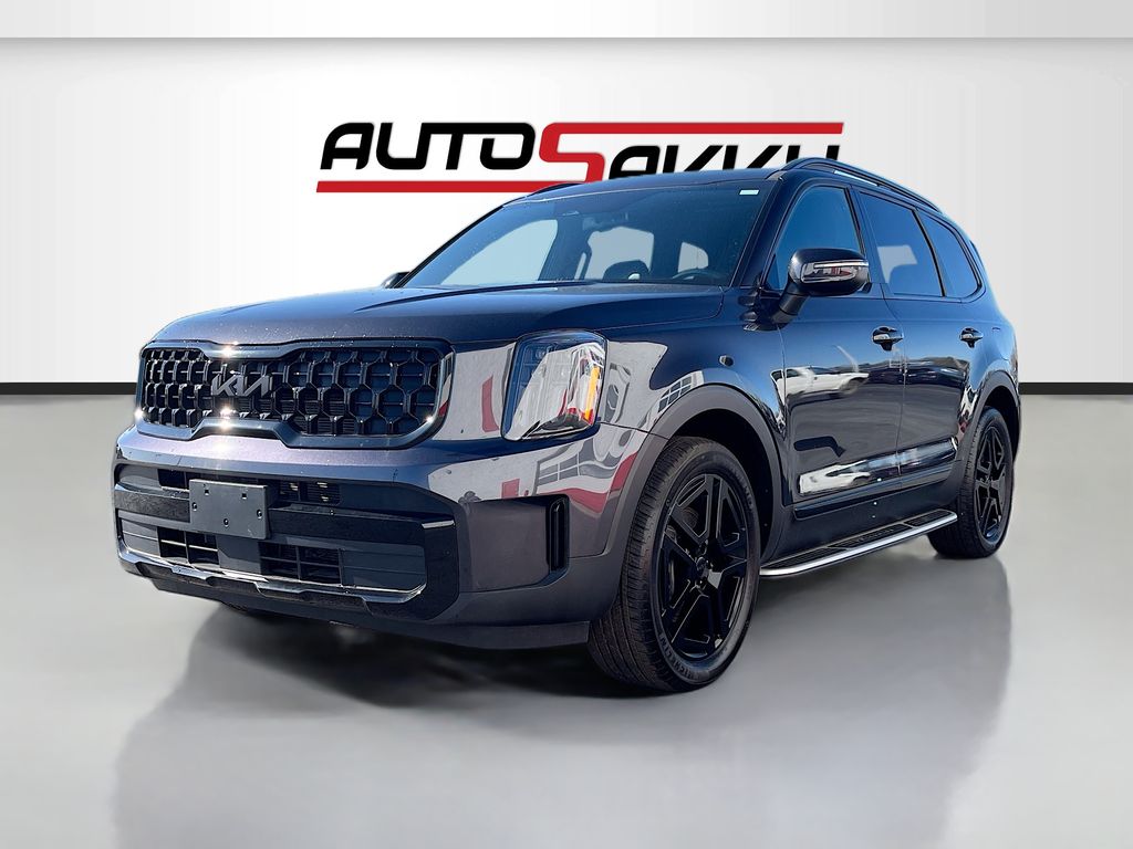 Used 2025 Gray Kia EX X-Line image 3