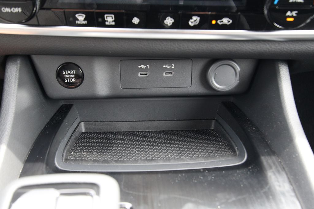 Used 2025 Nissan Rogue SUV