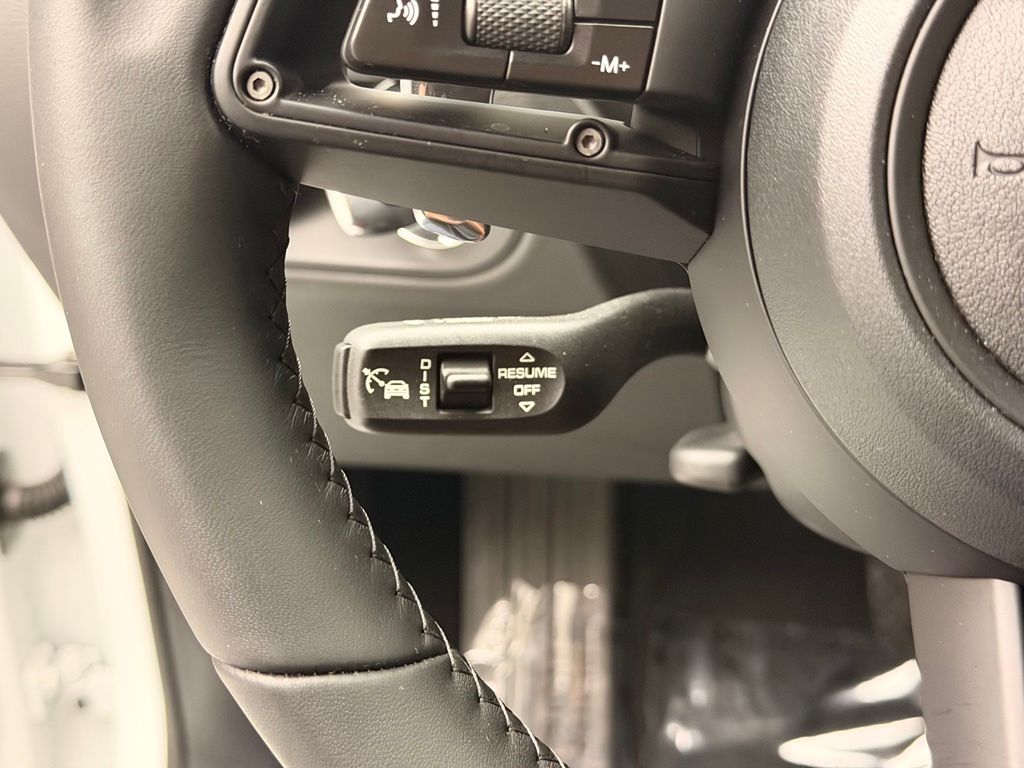 Thumbnail: 2026 Porsche Macan - 15
