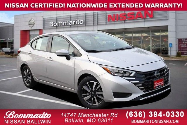 Brilliant Silver Metallic 2025 Nissan Versa Sedan Front-Wheel Drive Continuously Variable Transmission