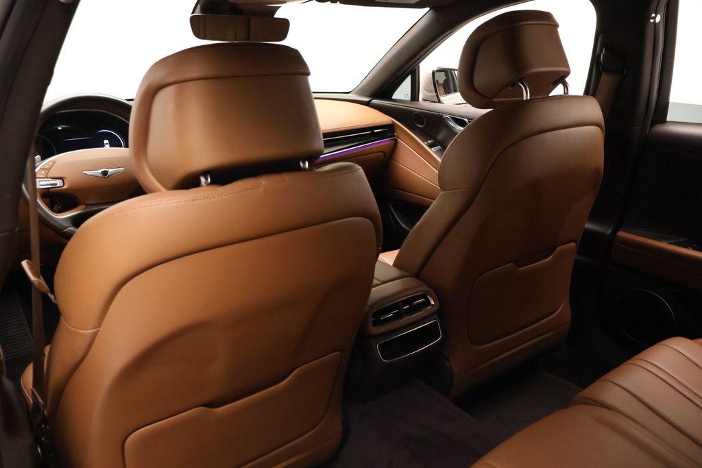 Thumbnail: 2021 Genesis G80 - 20