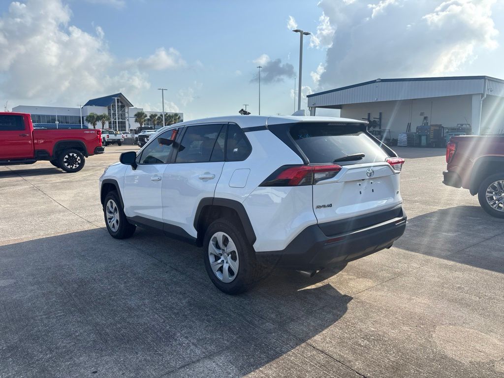 2024 Toyota RAV4 LE - 6