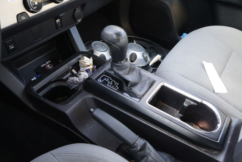 Thumbnail: 2016 Toyota Tacoma - 26