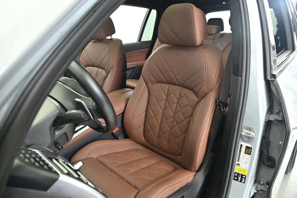 2023 BMW X7 xDrive40i 5