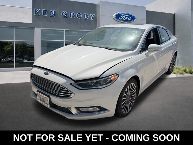 White Platinum Clearcoat Metallic 2017 Ford Fusion SE Sedan Front-Wheel Drive 6-Speed Automatic