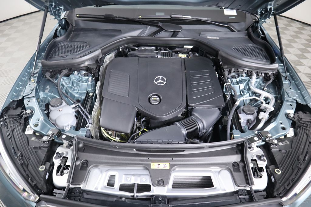 2025 Mercedes-Benz GLC 300 31
