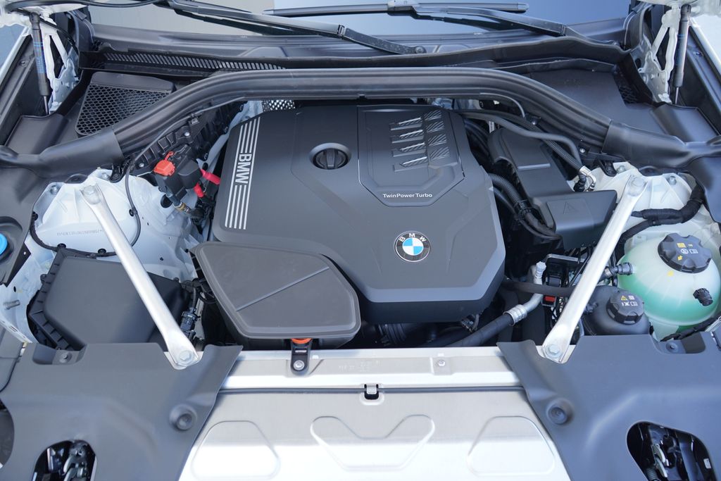 Thumbnail: 2025 BMW X4 - 22