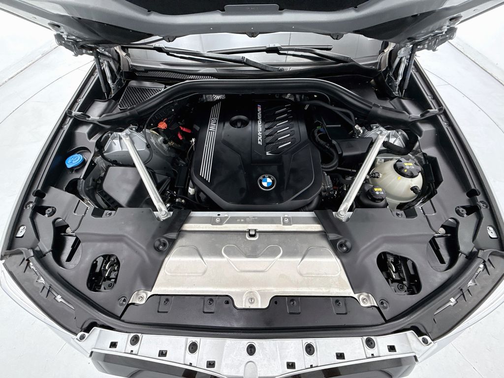 Thumbnail: 2021 BMW X4 - 28
