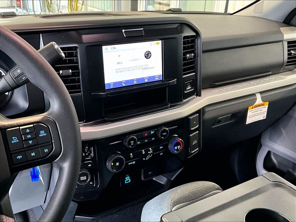 2026 Ford F-350SD — photo 13