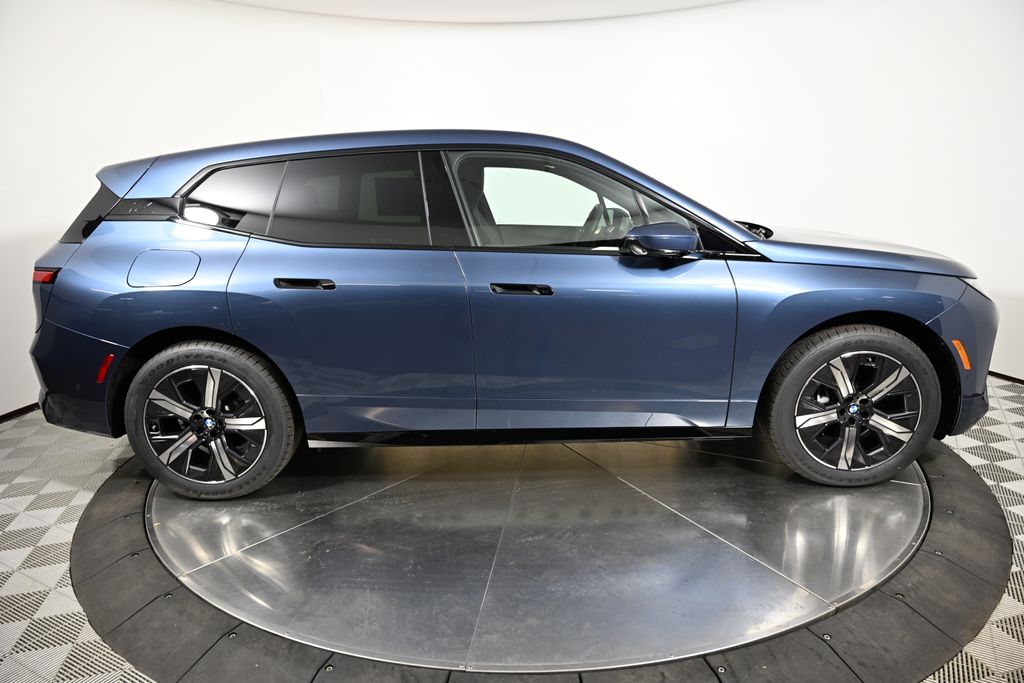 Thumbnail: 2026 BMW iX - 6