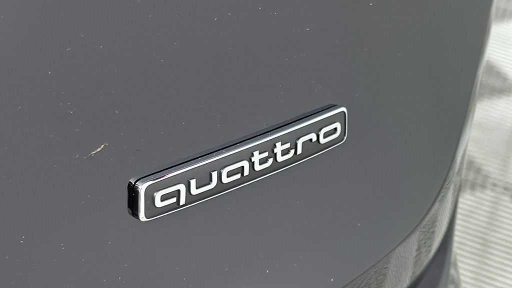 Thumbnail: 2025 Audi Q7 - 10