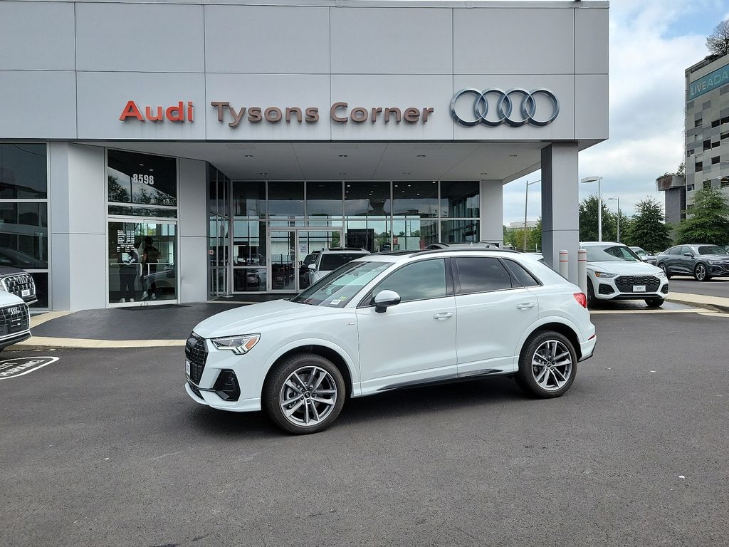 2024 Audi Q3  -
                Vienna, VA