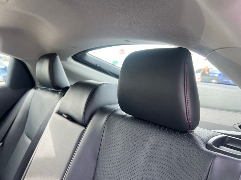 2026 Toyota Prius Plug-in Hybrid XSE photo 14