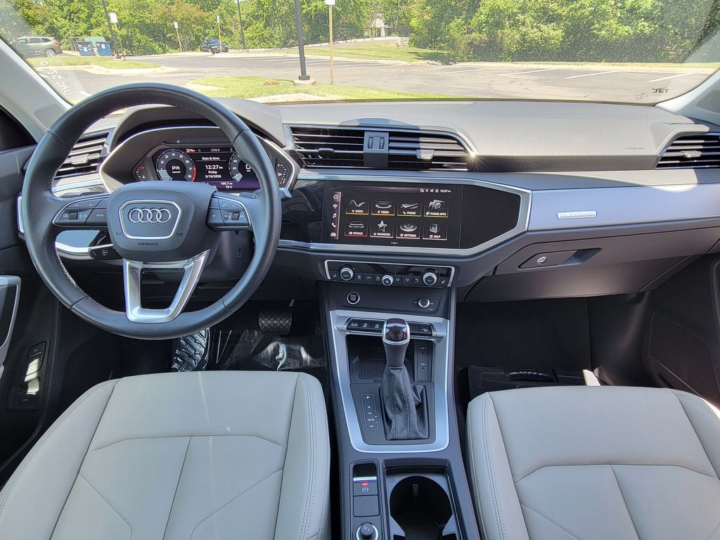 Thumbnail: 2024 Audi Q3 - 16