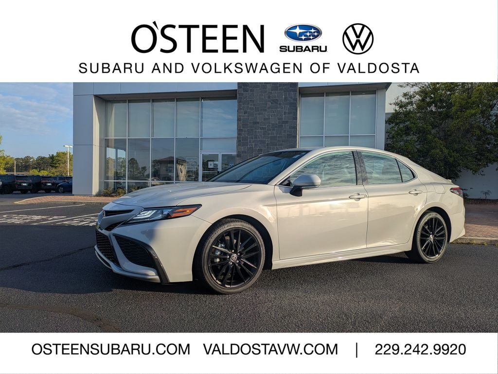 White (Wind Chill Pearl) 2023 Toyota Camry XSE FWD Sedan Front-Wheel Drive 8-Speed Automatic