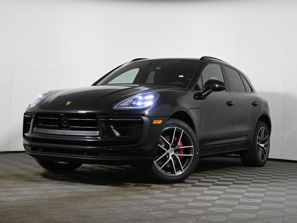Thumbnail: 2026 Porsche Macan - 1