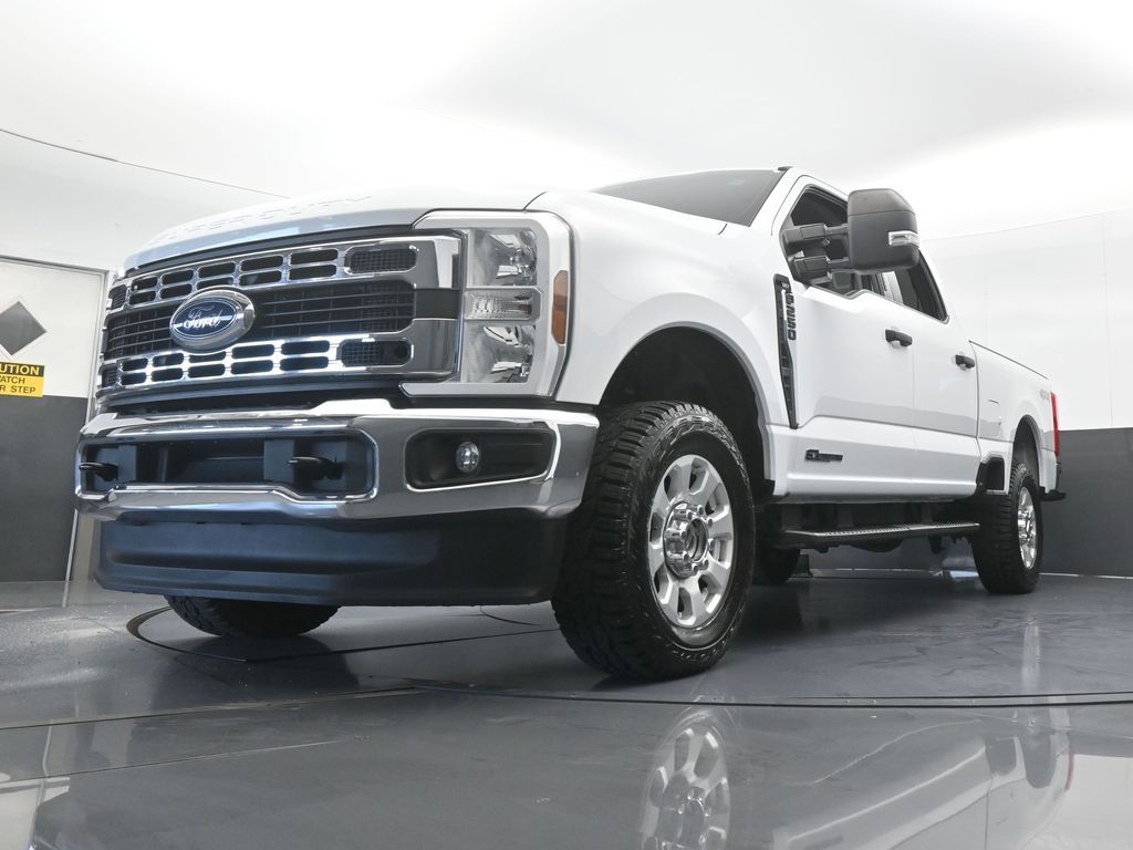 Used 2024 Oxford White Ford XLT image 57