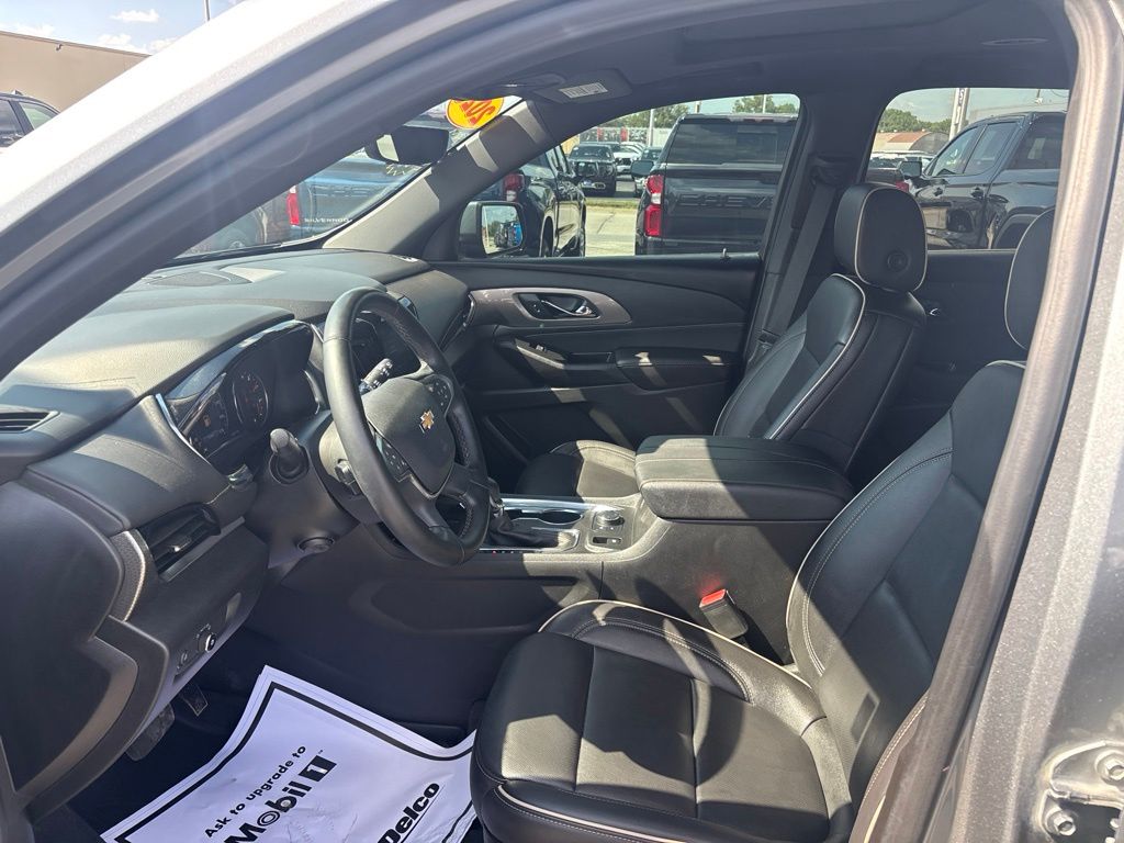 Used 2023 Chevrolet Traverse SUV