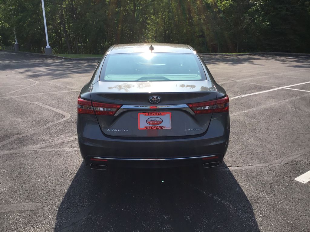 2018 Toyota Avalon Limited 4