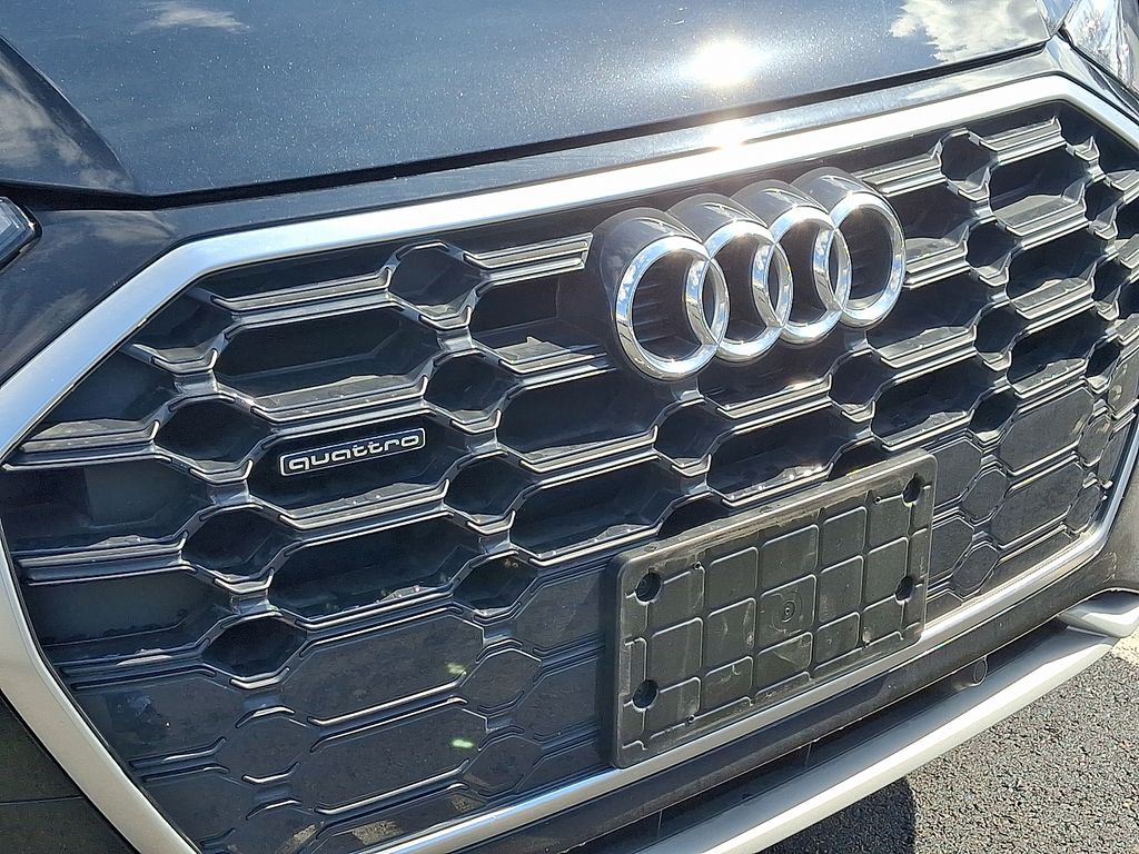 Thumbnail: 2023 Audi Q5 - 4