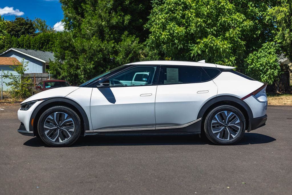 2024 Kia EV6 Light thumbnail 10