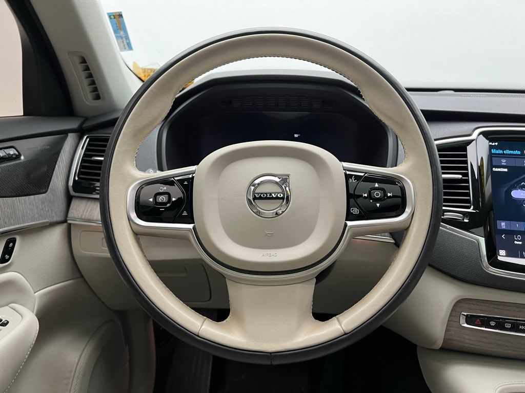 Thumbnail: 2023 Volvo XC90 - 17