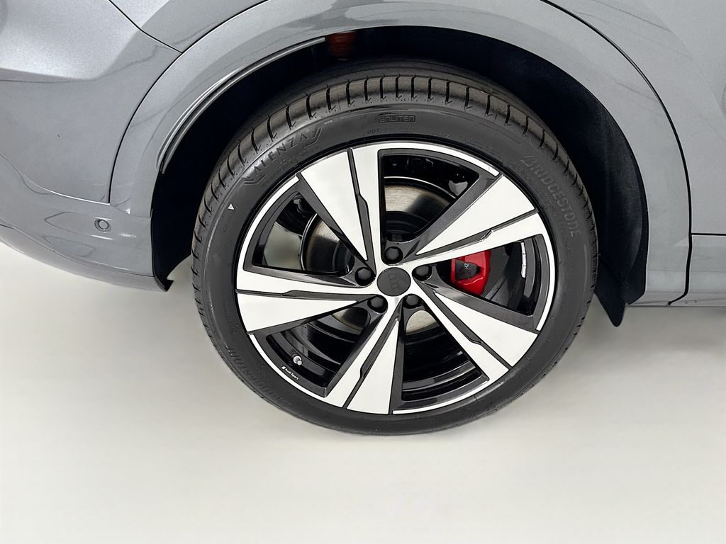 Thumbnail: 2026 Audi SQ5 - 32