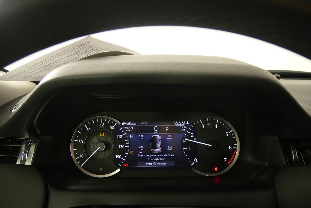 Thumbnail: 2021 Land Rover Discovery Sport - 20