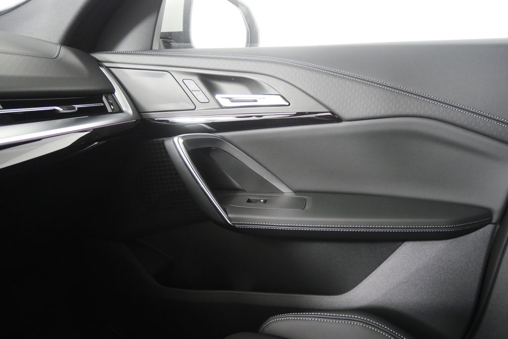 Thumbnail: 2026 BMW X2 - 25