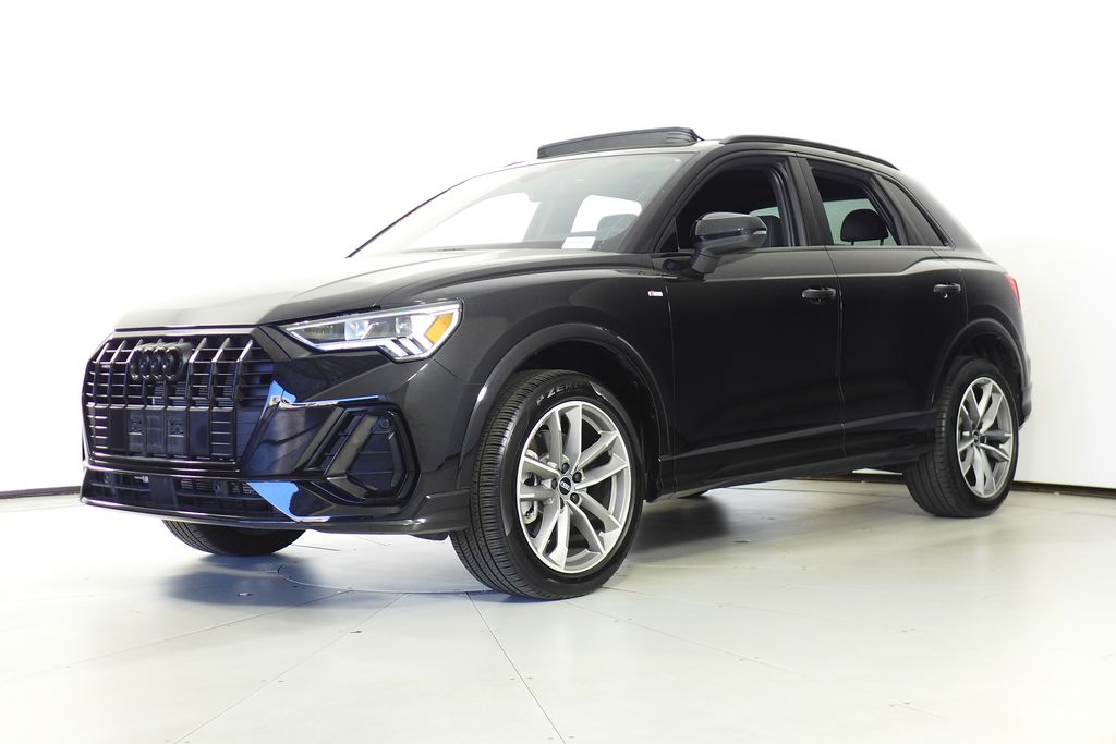 Thumbnail: 2025 Audi Q3 - 2