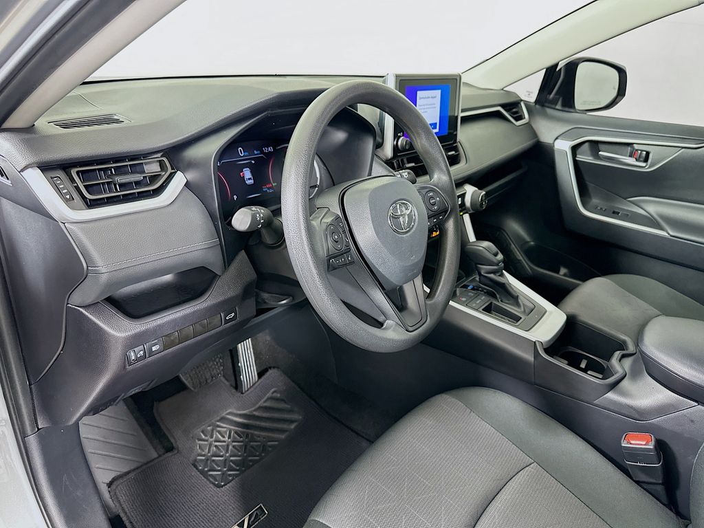 Thumbnail: 2024 Toyota RAV4 - 9
