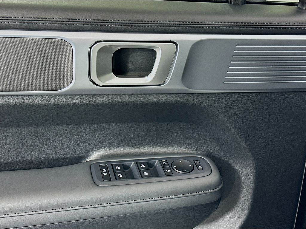 Thumbnail: 2025 Hyundai Santa Fe - 17