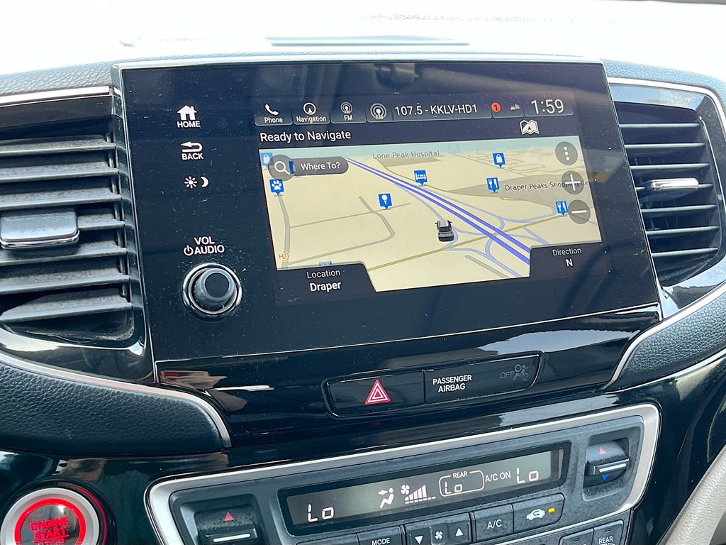 Used 2019 White Honda Touring image 13