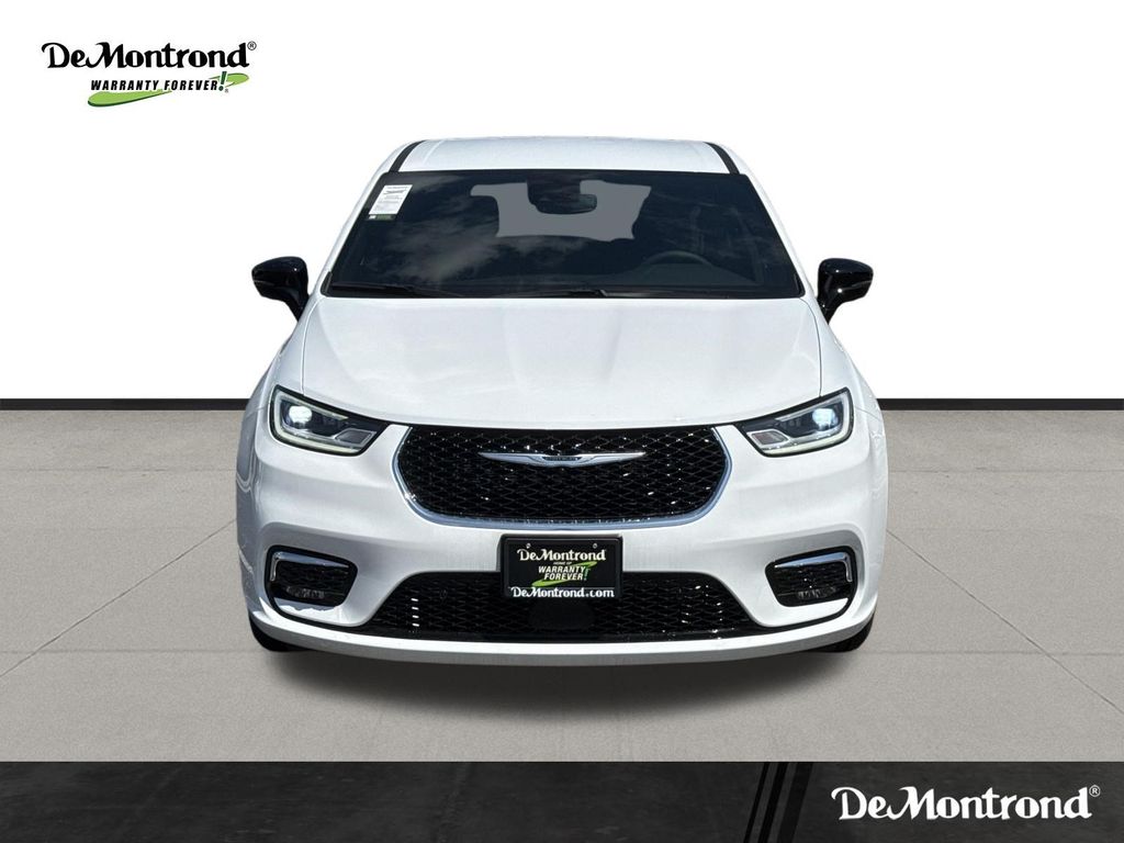2026 Chrysler Pacifica Select White at River Oaks CDJR