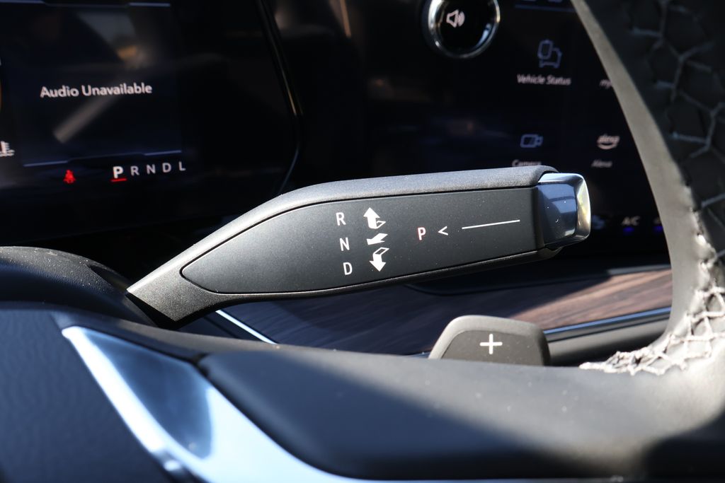 Thumbnail: 2025 Chevrolet Suburban - 25