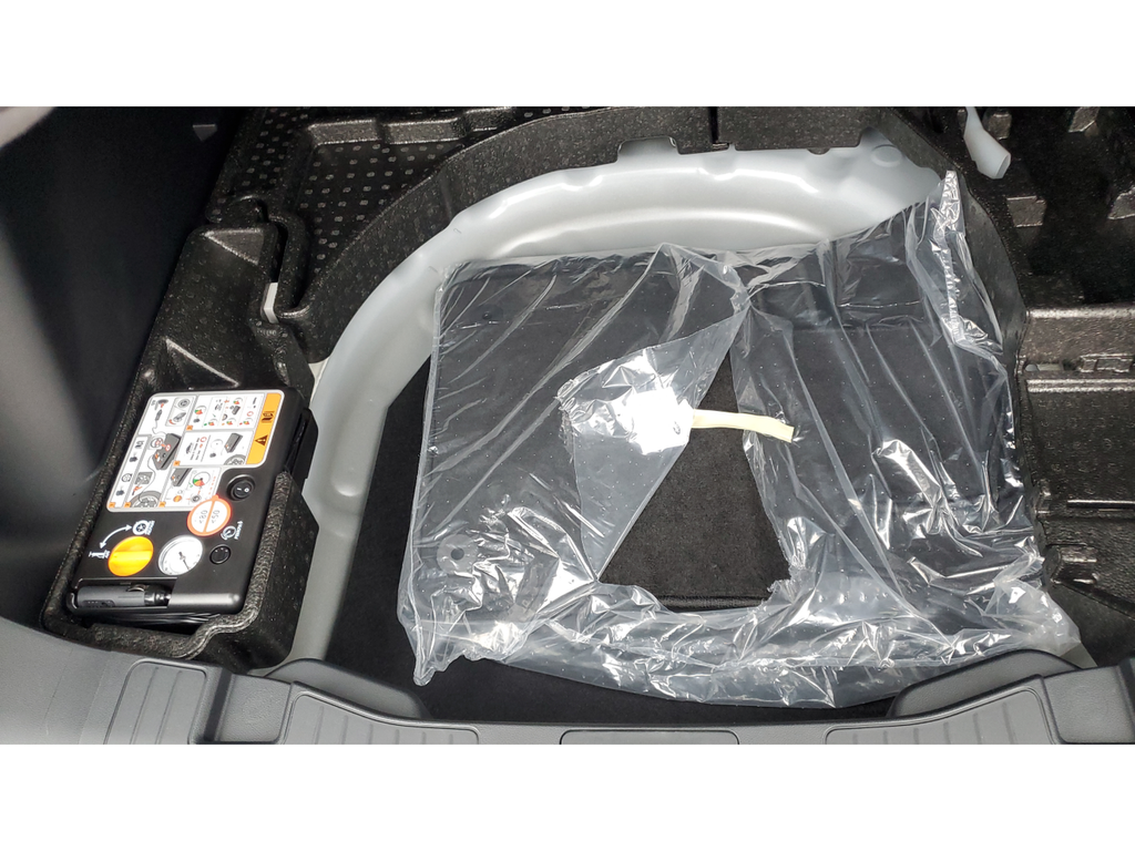 New 2026 Silver Ford Active image 33