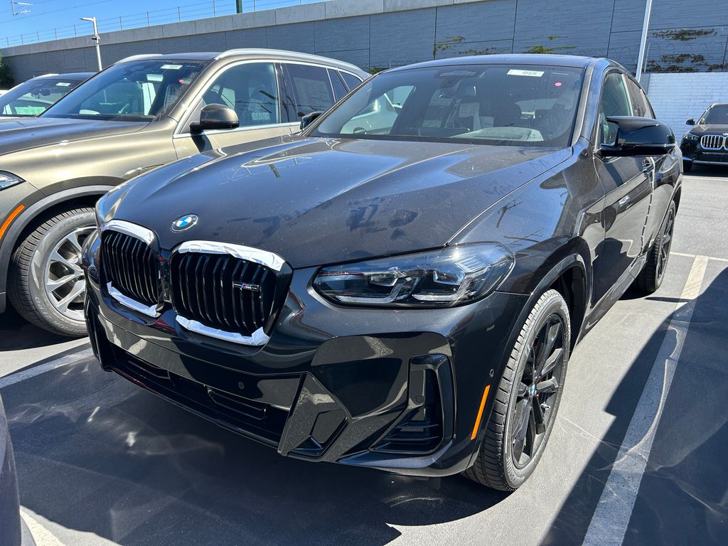 Thumbnail: 2025 BMW X4 - 2