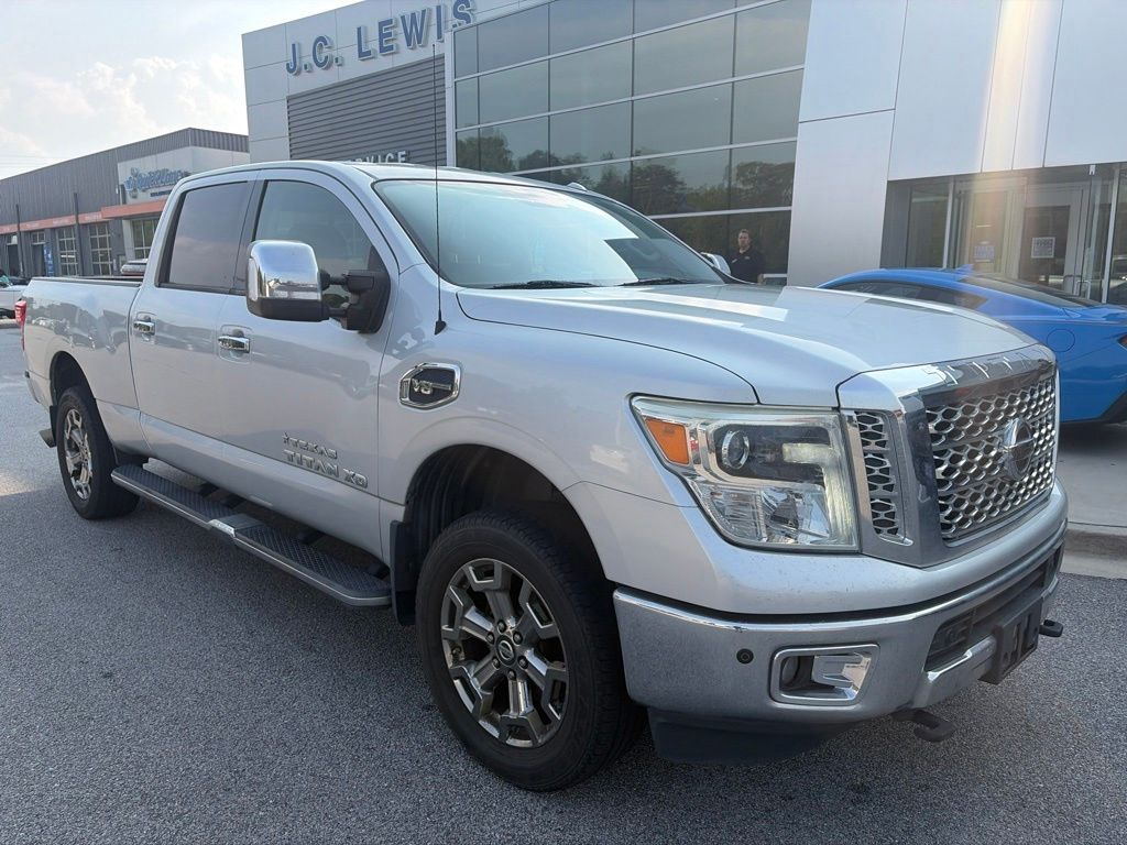 2017 Nissan TITAN XD SL Gas