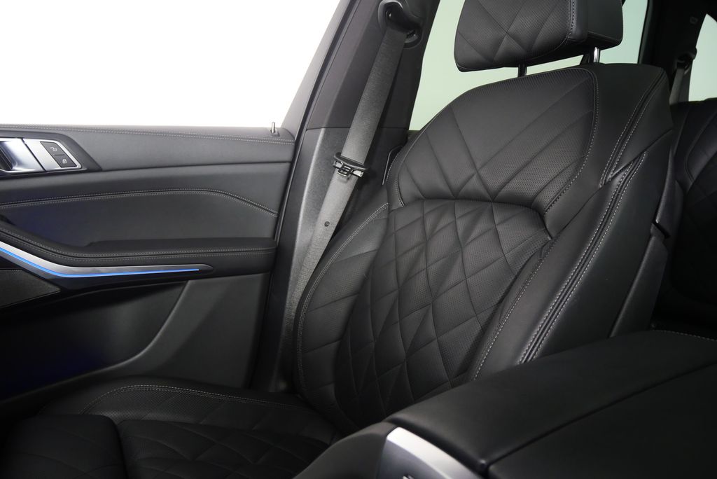 Thumbnail: 2024 BMW X5 - 29