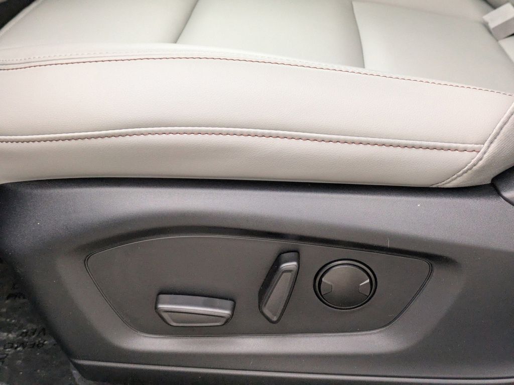 2026 Ford Explorer Active (200A)