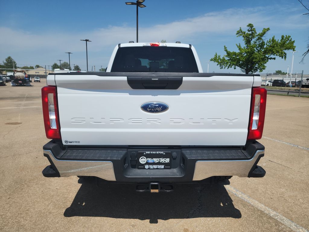 2024 Ford F-350SD XLT photo