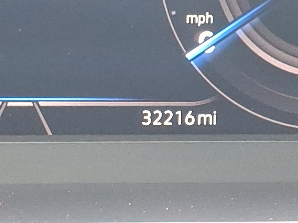 Thumbnail: 2022 Volkswagen Tiguan - 21