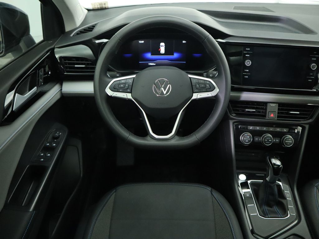 Thumbnail: 2024 Volkswagen Taos - 10